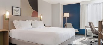 Spark by Hilton St. Louis Southwest