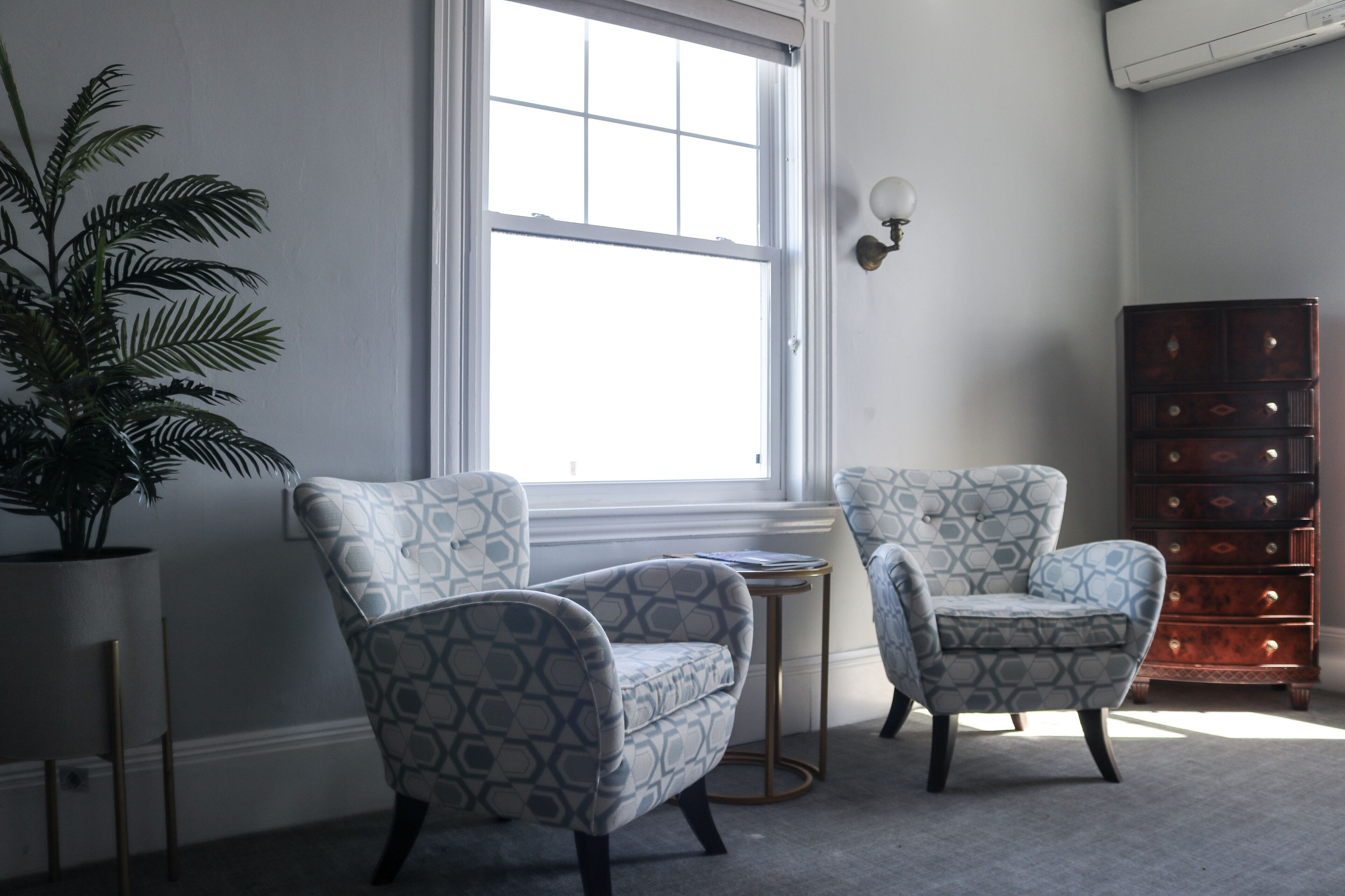 215 seaside king deluxe | 1 bedroom, premium bedding, individually decorated