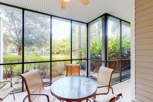 Premium Apartment, 2 Bedrooms, 2 Bathrooms | Terrace/patio