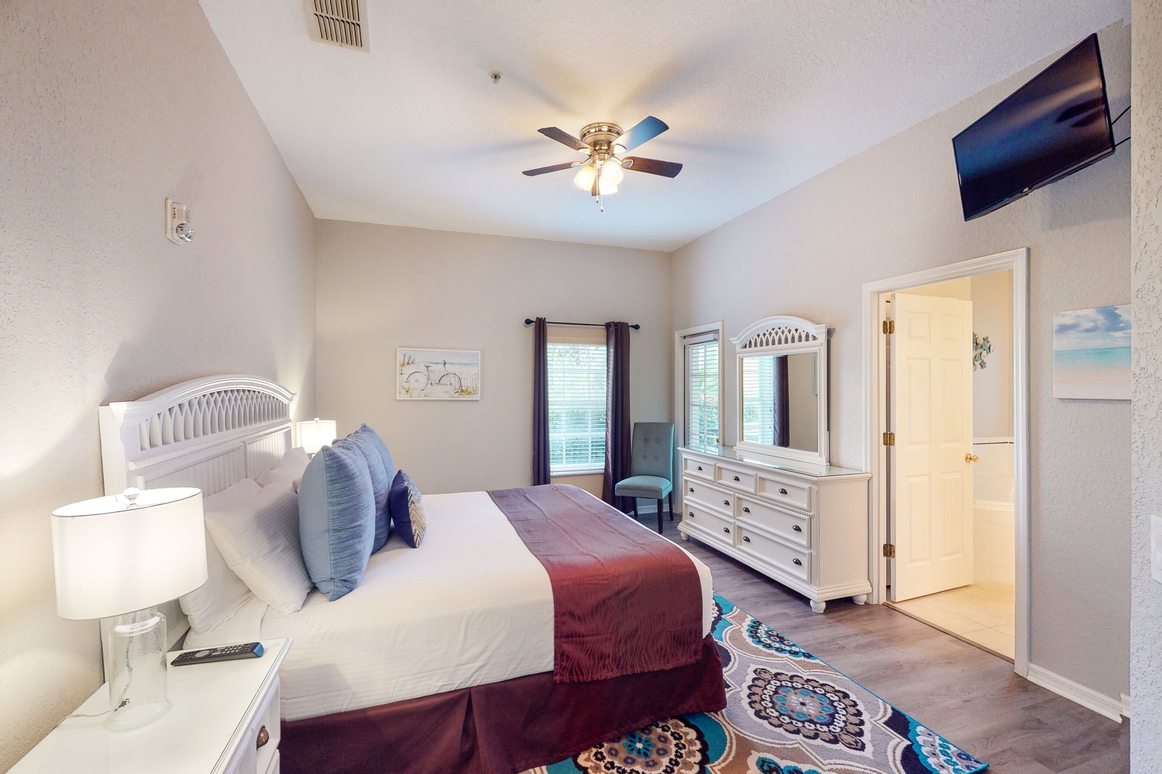 Deluxe-lejlighed - 2 soveværelser - udsigt til have | Pengeskab på værelset, individuel indretning, strygejern/strygebræt