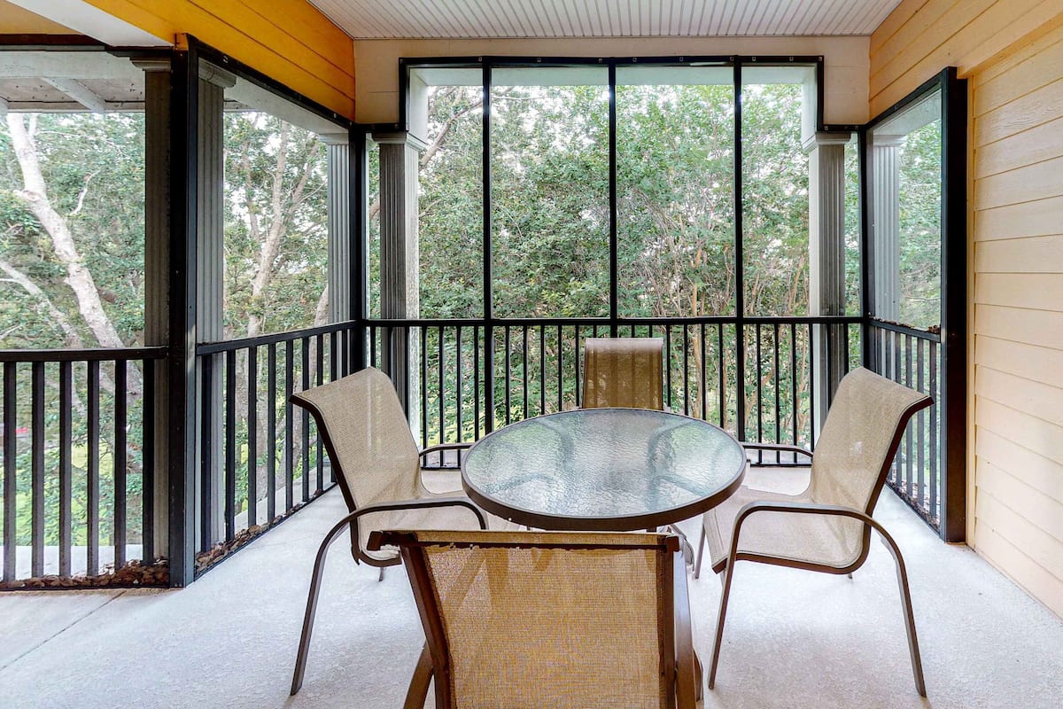 Standard Apartment, 3 Bedrooms, Pool Access | Front of property