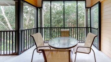 Standard Apartment, 3 Bedrooms, Smoking | Front of property