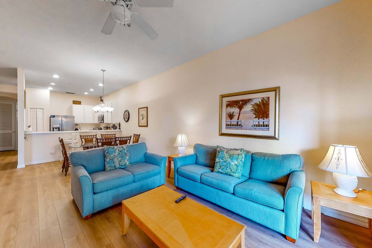 Classic Apartment, 2 Bedrooms, Pool Access | Front of property