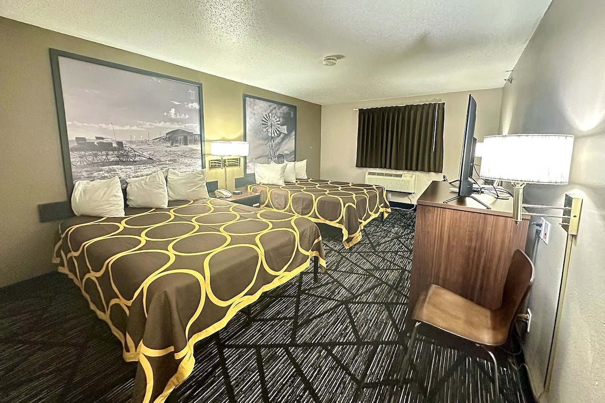 Habitació, 2 llits de matrimoni, no fumadors | Decoració individual, mobiliari individual i escriptori