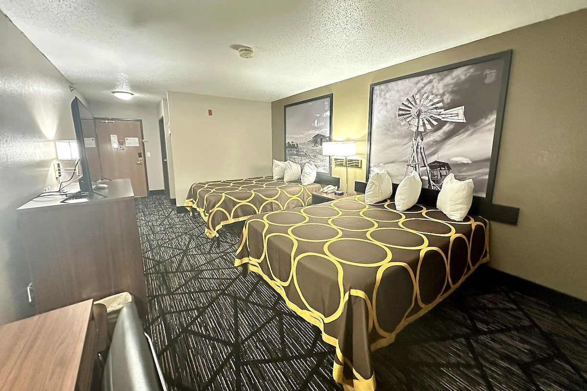 Room, 2 Queen Beds, Non Smoking