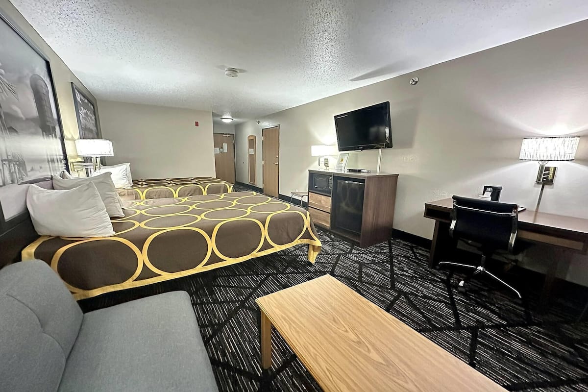 Decoración personalizada, muebles diferentes y escritorio