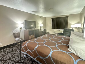 Decoración personalizada, muebles diferentes y escritorio 