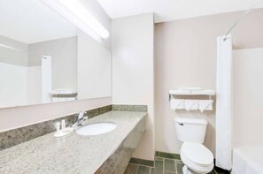 Bañera con ducha, cabezal de ducha tipo lluvia