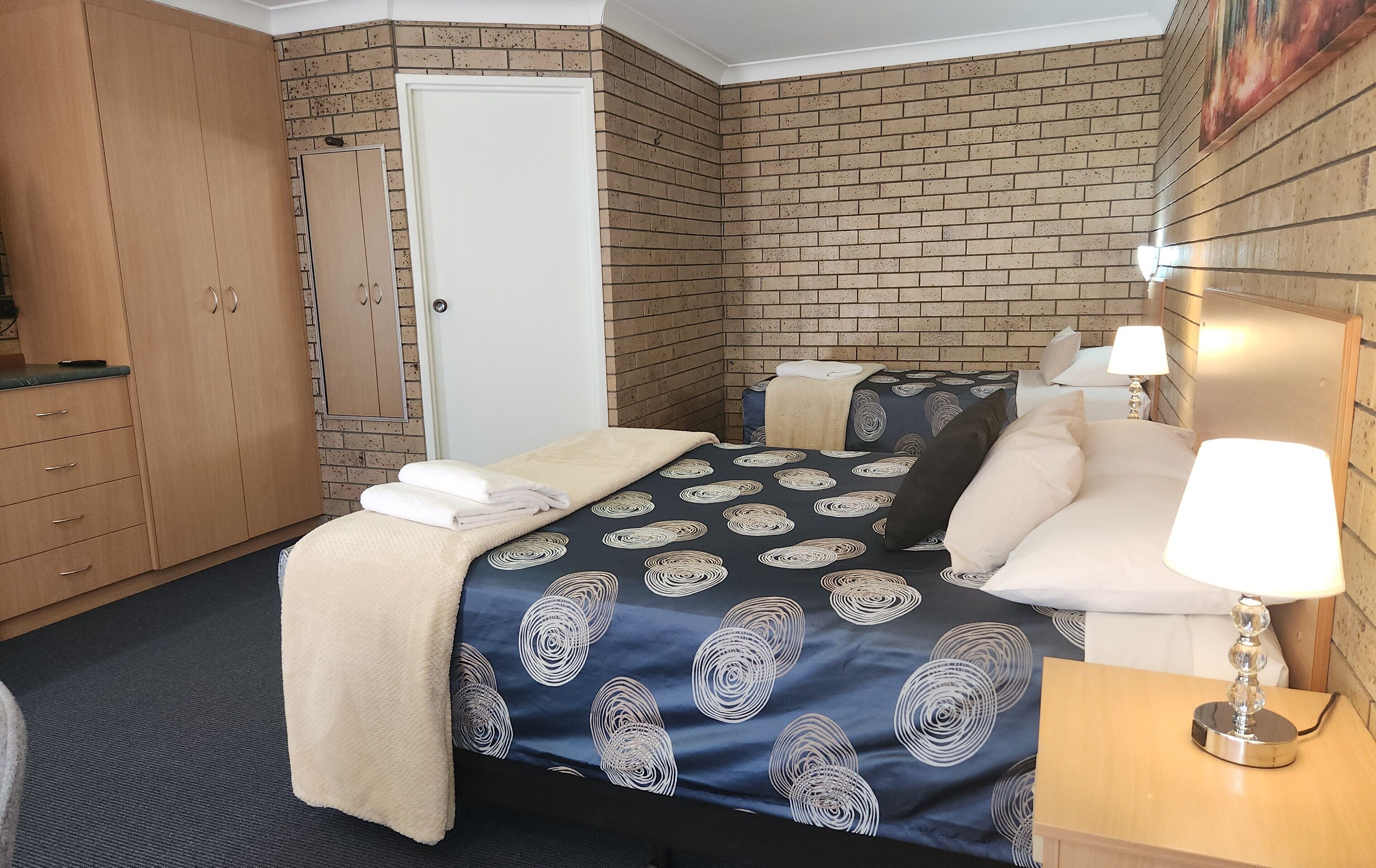 Deluxe Twin Room (Ground Floor) | Desk, iron/ironing board, free WiFi, bed sheets