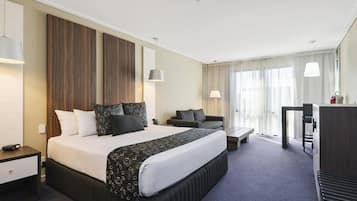 Minibar, desk, iron/ironing board, cots/infant beds