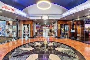 2 restaurants, spécialités Cuisine européenne moderne