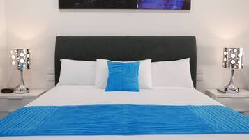 Premier King Room | Minibar, blackout drapes, iron/ironing board, free WiFi