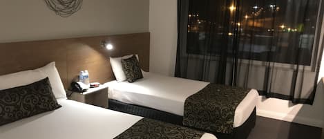 Queen Room	 | Minibar, iron/ironing board, free WiFi, bed sheets