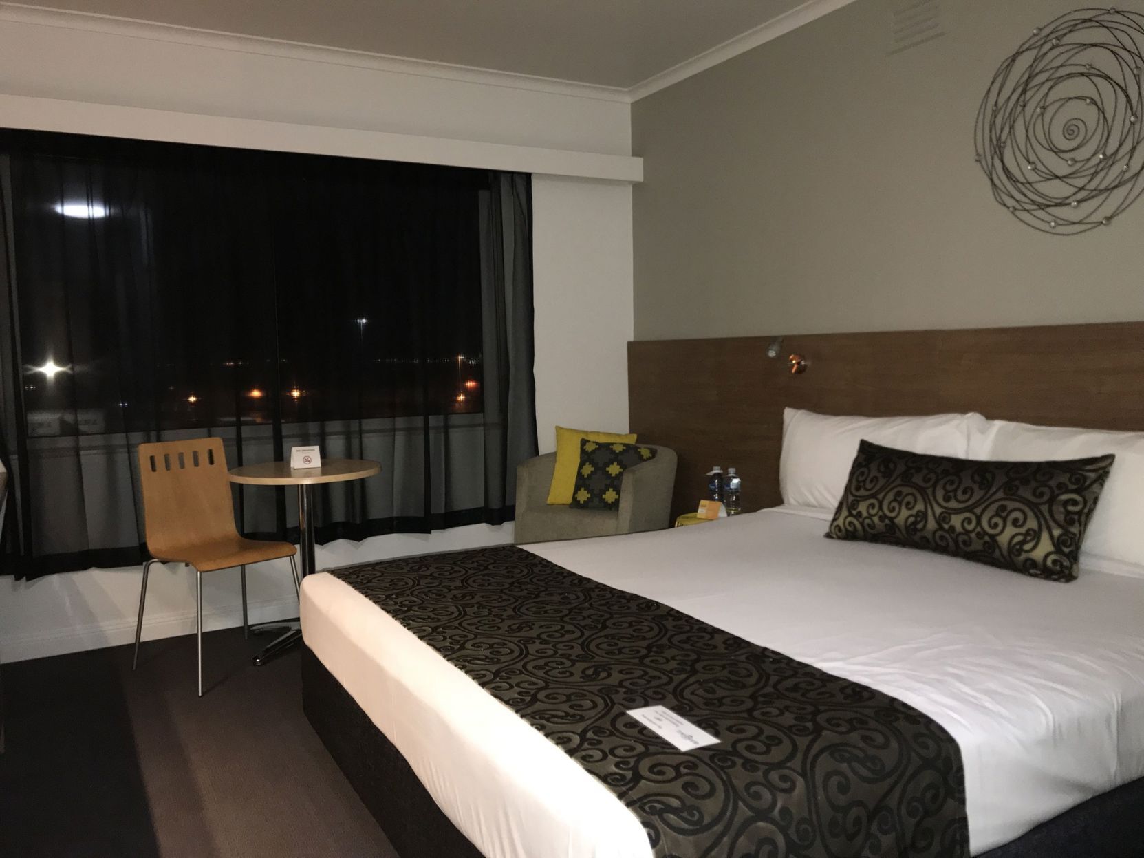 Desk, iron/ironing board, free WiFi, bed sheets