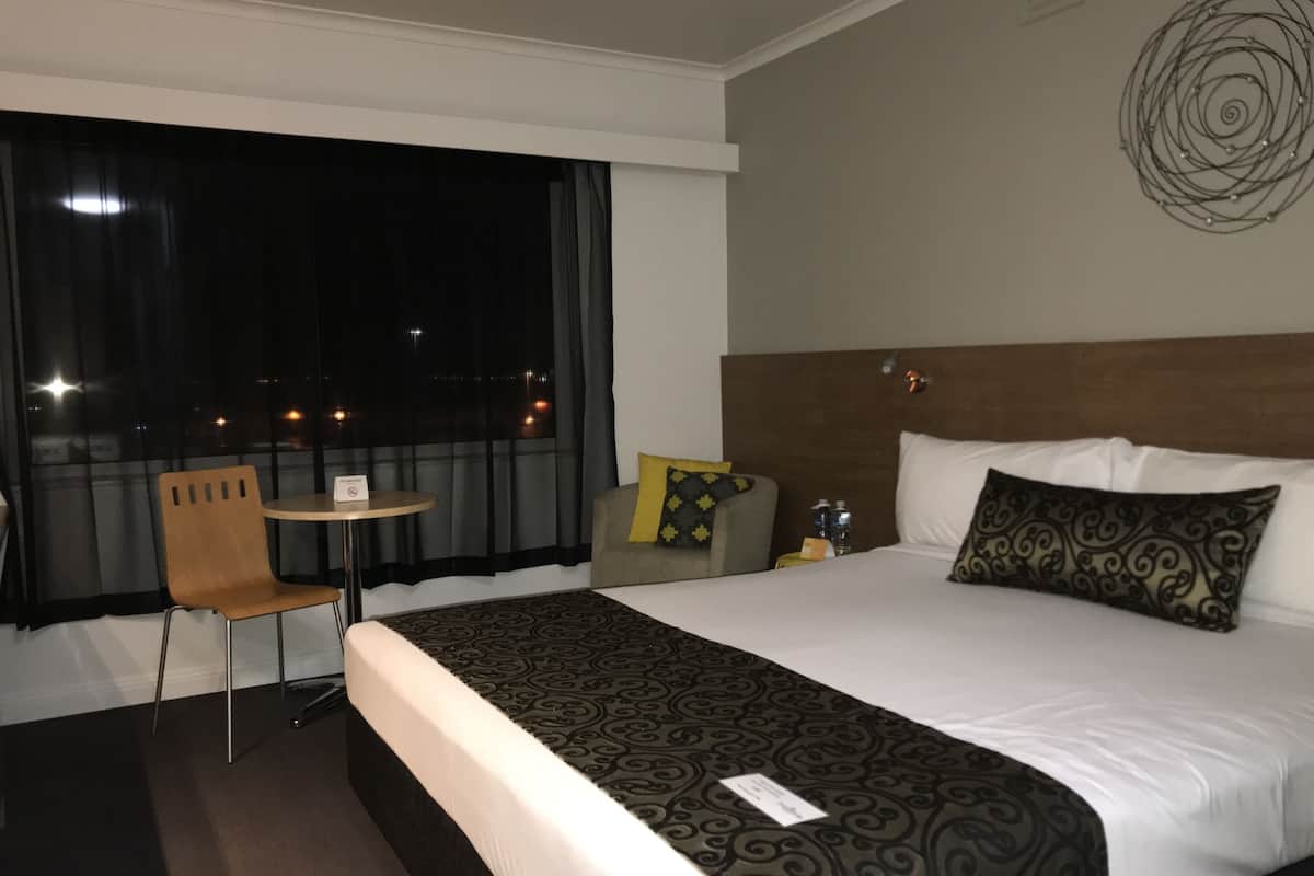 Standard Room | 1 bedroom, iron/ironing board, free WiFi, bed sheets