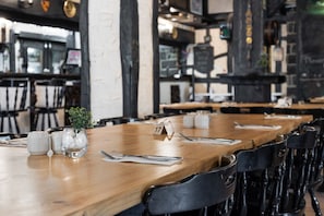 Restaurant - The Fox and Hounds Historic Hotel (Port Arthur)