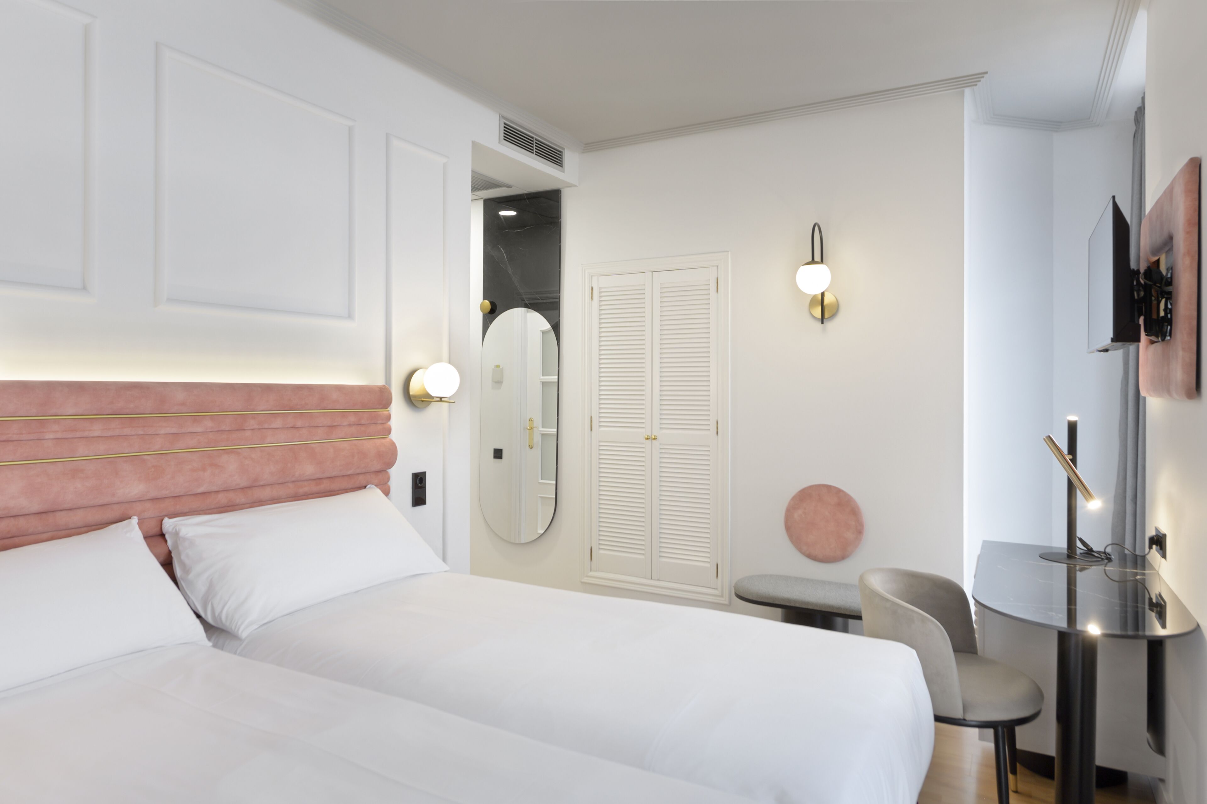 comfort twin room | minibar, in-room safe, desk, free wifi