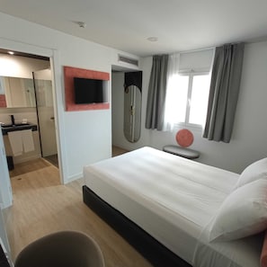 Minibar, in-room safe, desk, free WiFi - Hotel Inca (Zaragoza)