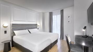 Comfort Twin Room | Minibar, in-room safe, desk, free WiFi