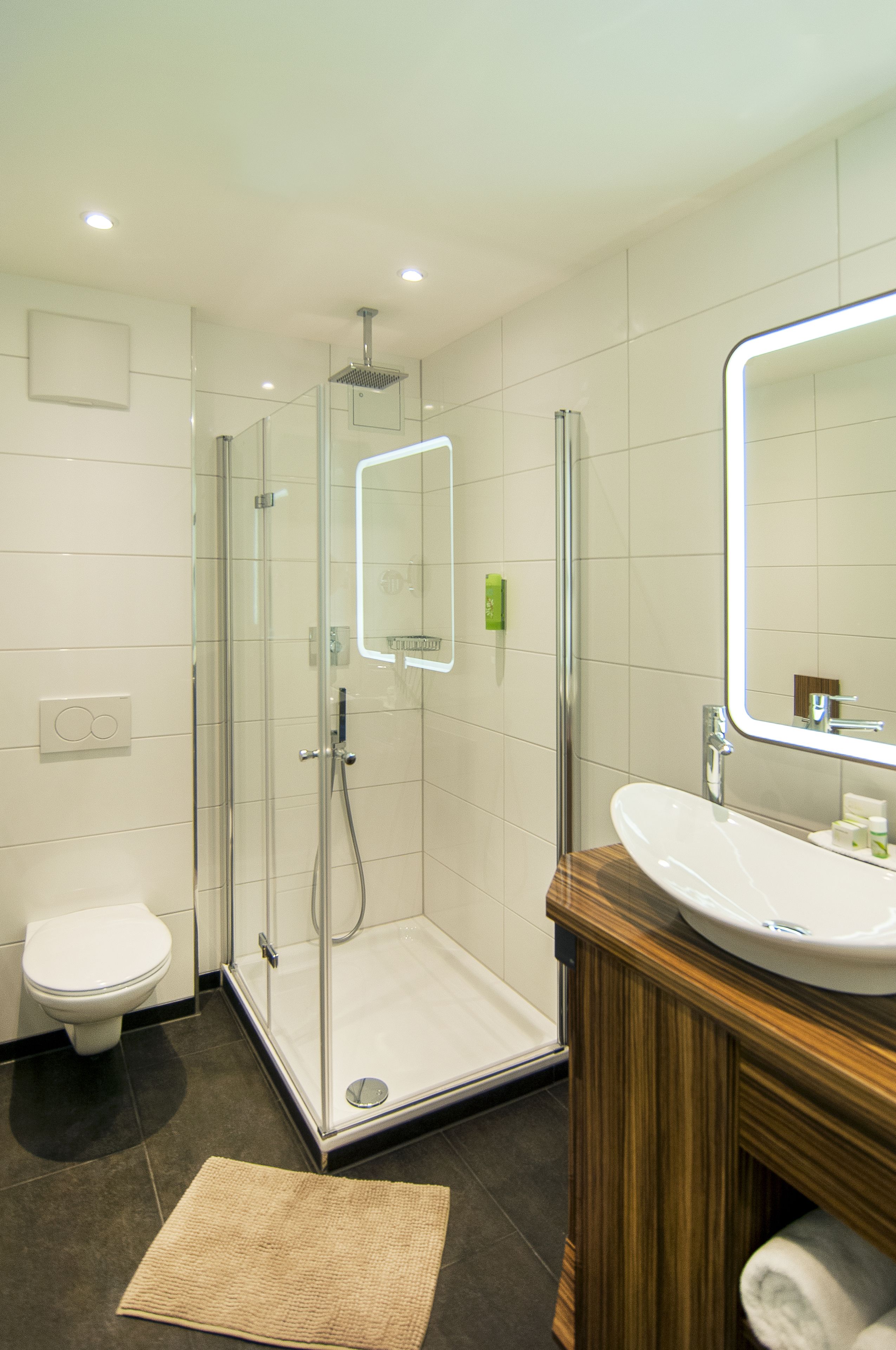 apartment | bathroom | shower, eco-friendly toiletries, hair dryer, slippers