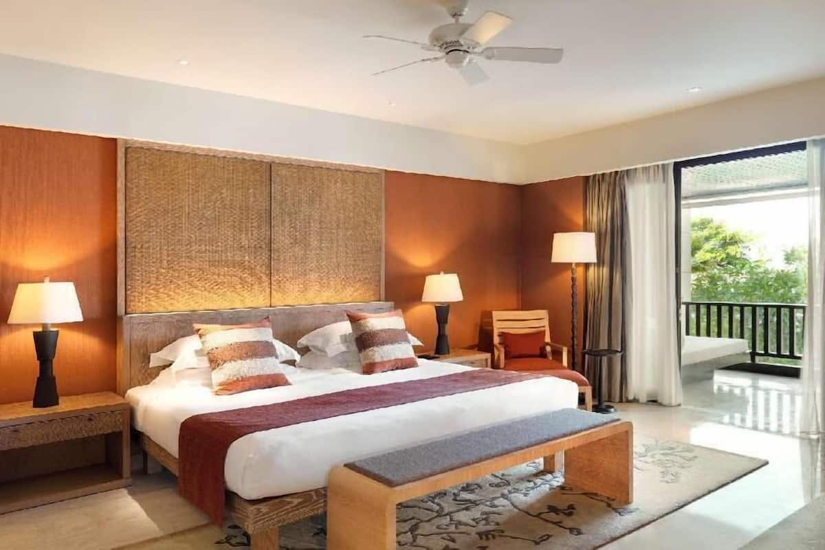 Premium bedding, minibar, in-room safe, individually furnished