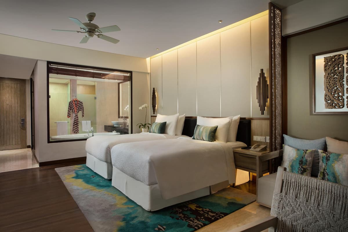 1 bedroom, premium bedding, minibar, in-room safe