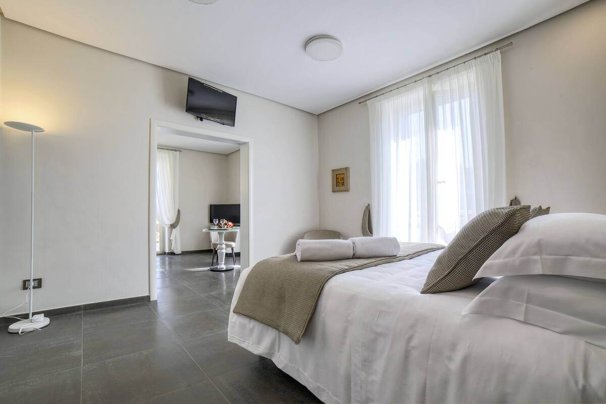 royal suite, sea view (principessa, villa) | 1 bedroom, premium bedding, down duvets, pillow-top beds
