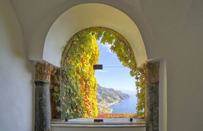 Interior detail - Palazzo Confalone (Ravello)