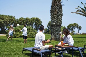 Exclusive Bungalow, Pool Front  | Garden view