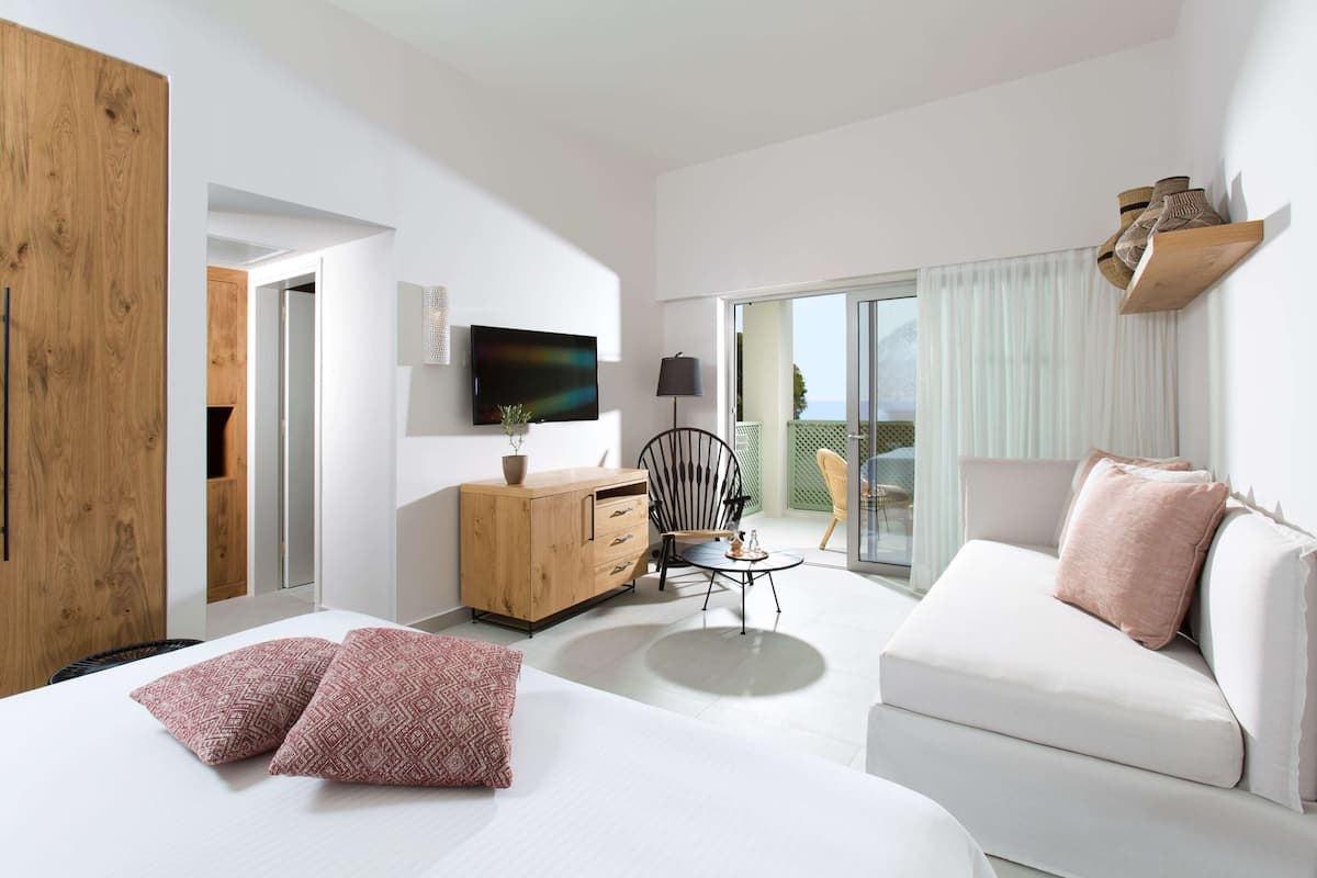 Exclusive Bungalow, Pool Front | 1 bedroom, hypo-allergenic bedding, in-room safe, soundproofing