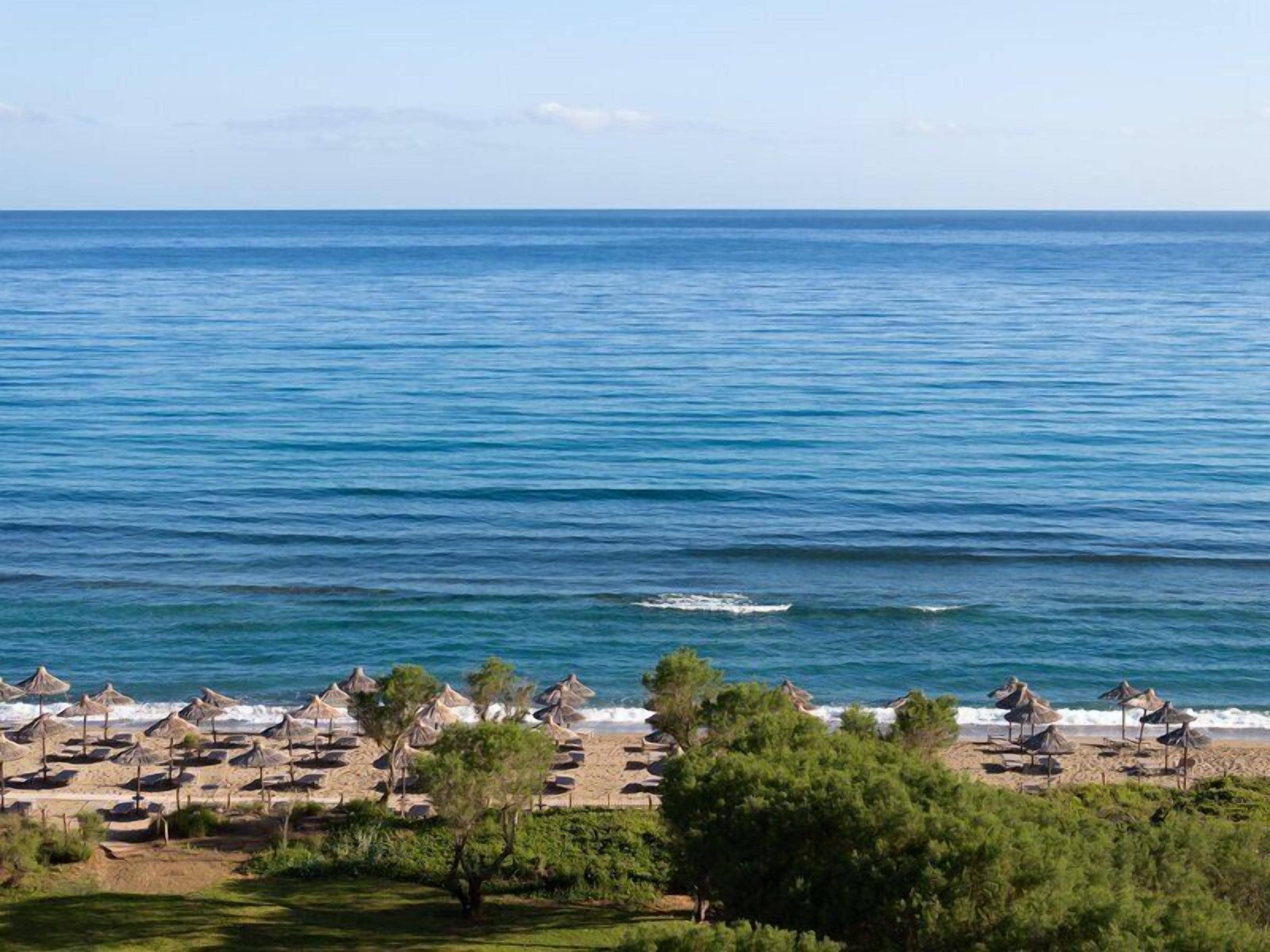 Private beach, sun loungers, beach umbrellas, beach towels