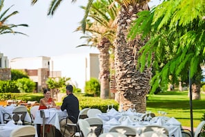 4 Restaurants, Mittagessen, Abendessen, lokale Küche