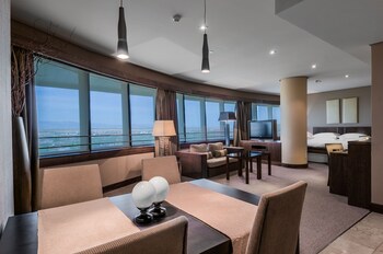 Eurostars Suites Mirasierra