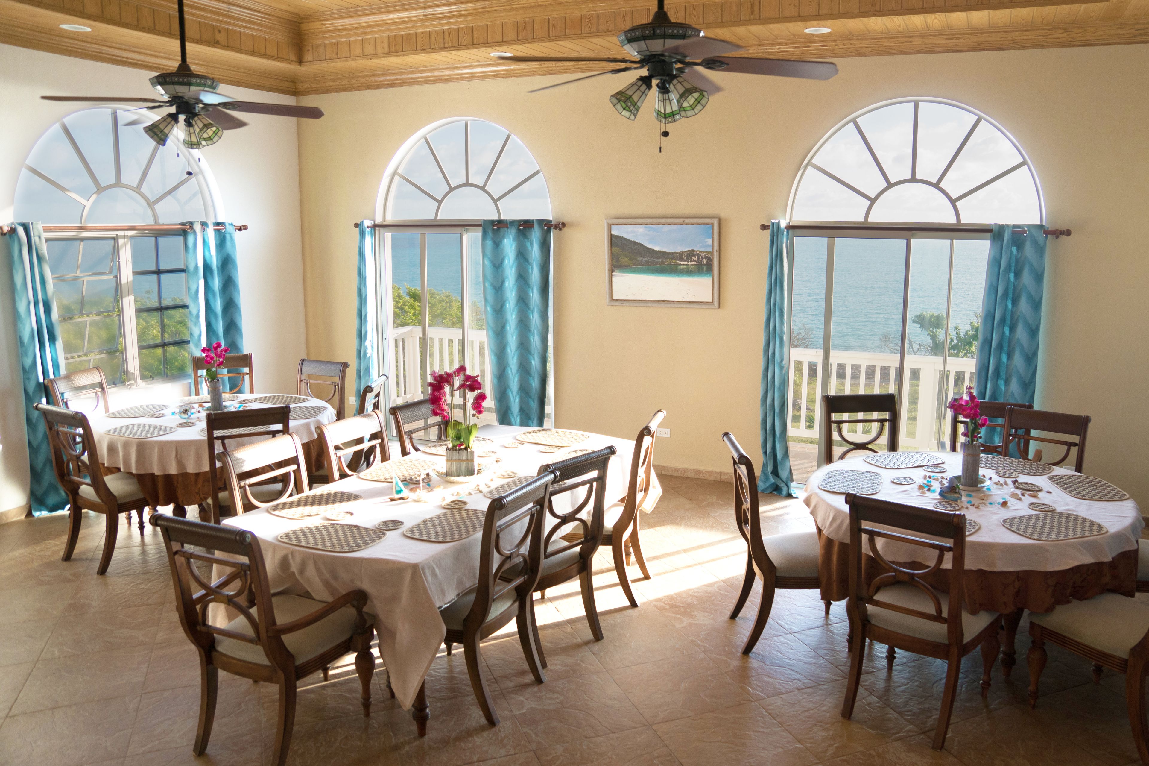 breakfast, dinner served; caribbean cuisine, sea views