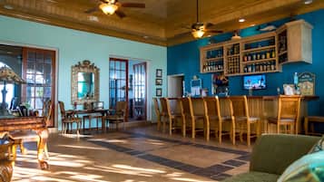 Lobby lounge