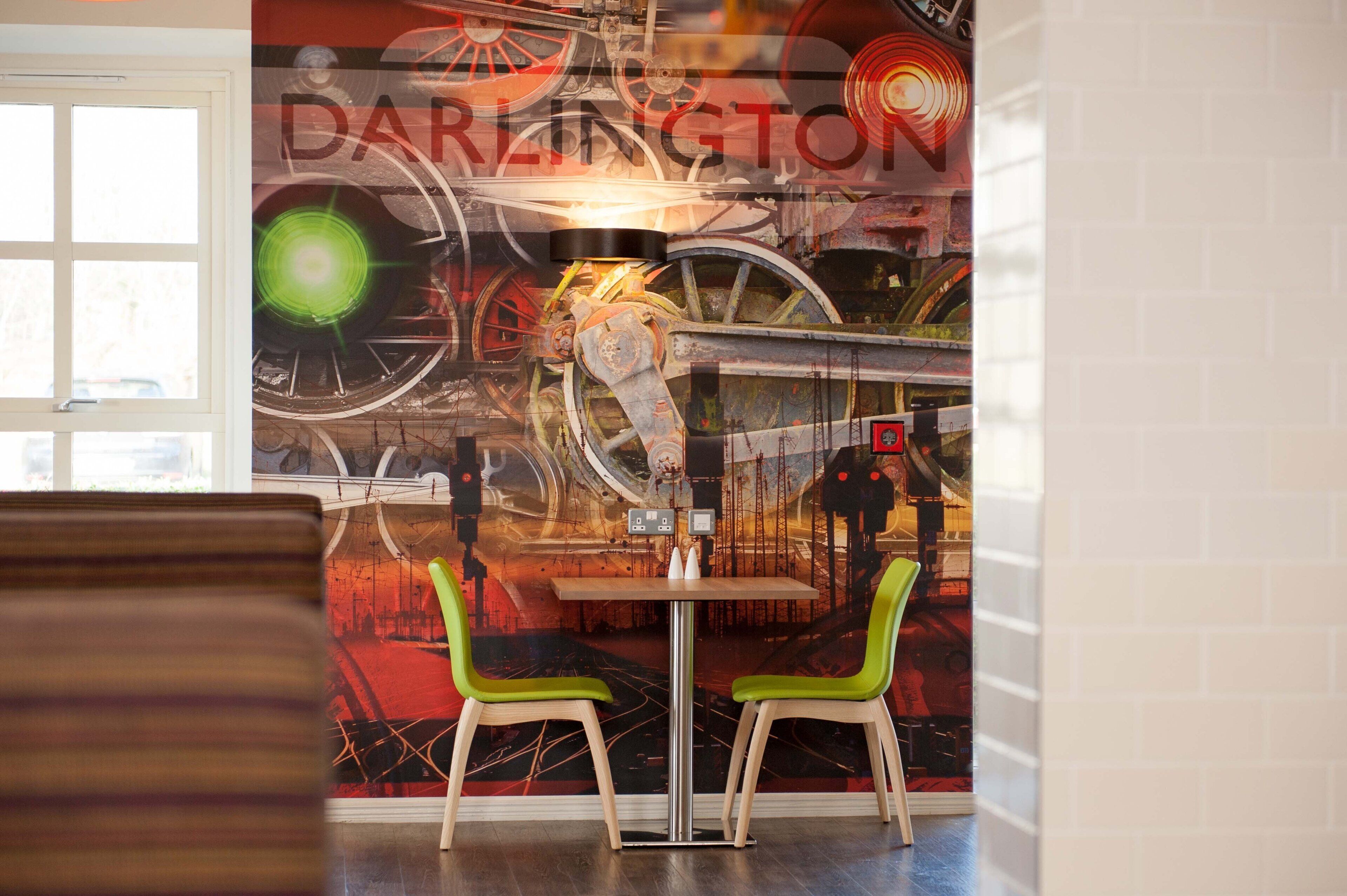 breakfast, lunch and dinner served