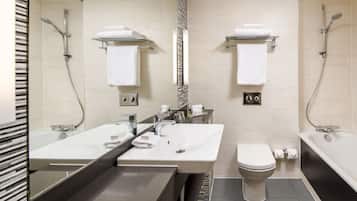 Ducha, artículos de higiene personal gratuitos y secador de pelo