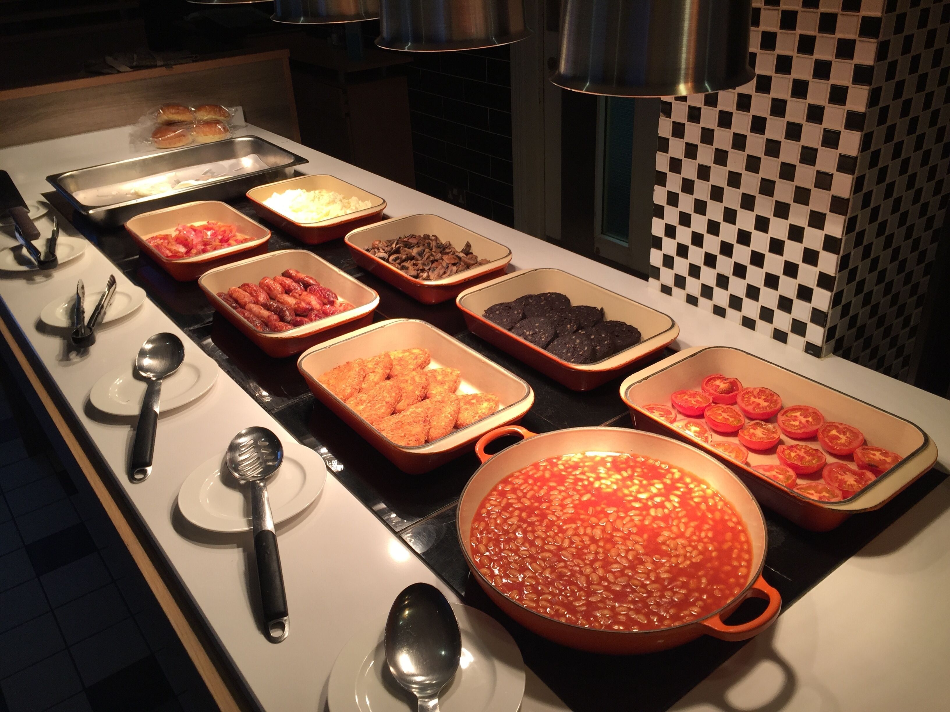 Daily full breakfast (GBP 17.95 per person)