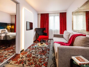 Quarto, 1 cama Queen e sofá-cama (The Works) | Cofres nos quartos, individualmente decorados, escrivaninha