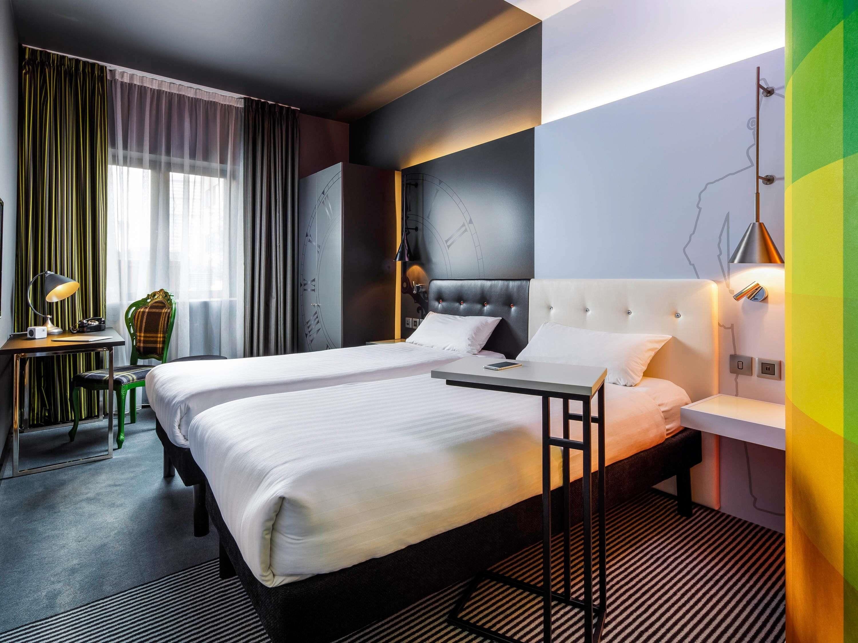 Classic Twin Room | In-room safe, individually decorated, desk, laptop workspace