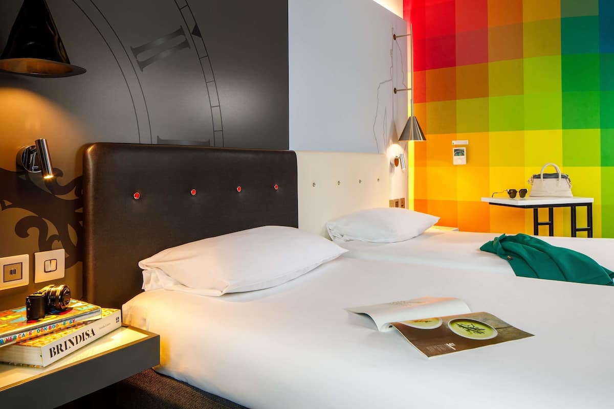 Classic Twin Room | In-room safe, individually decorated, desk, laptop workspace