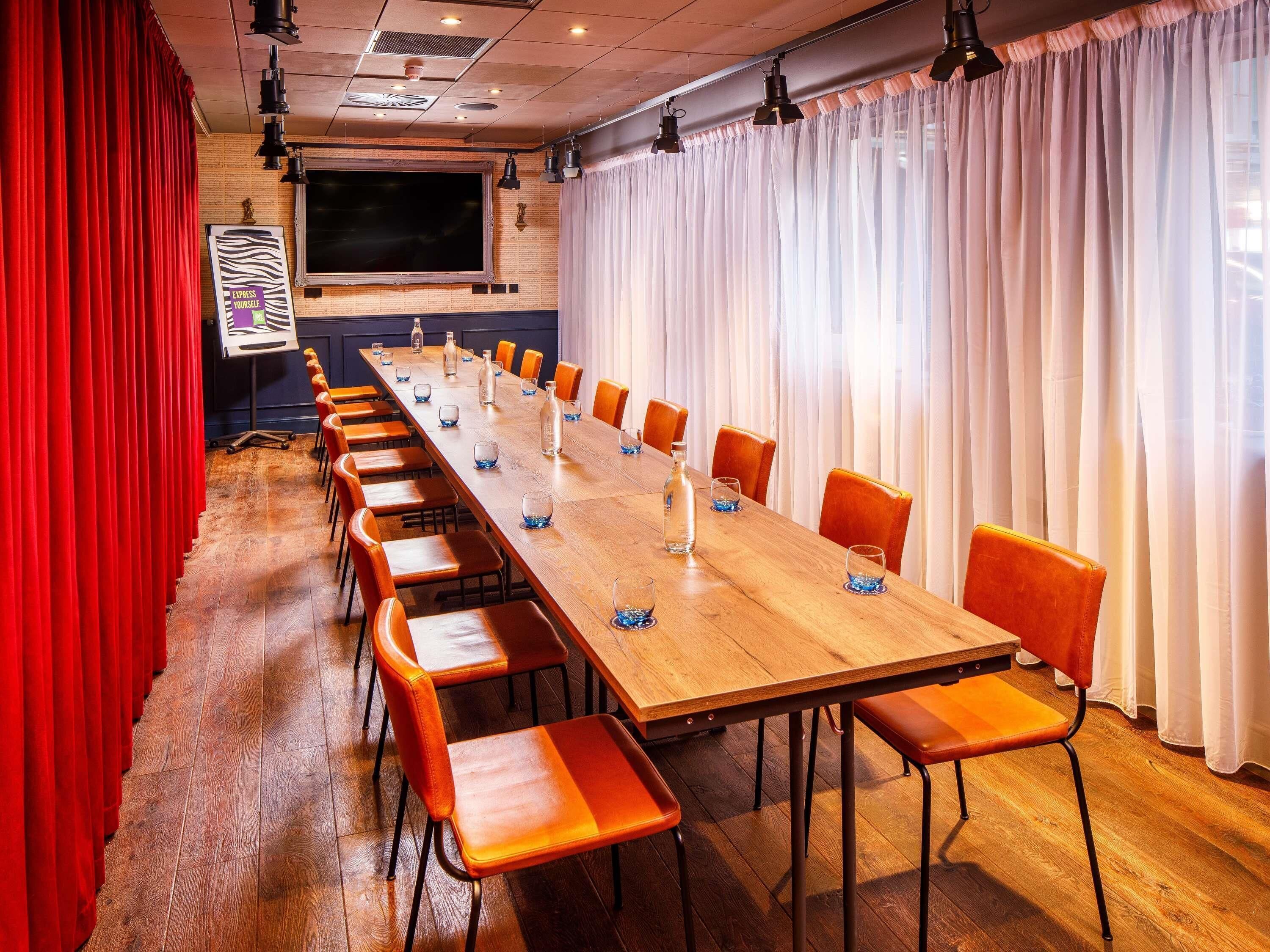 Meeting facility