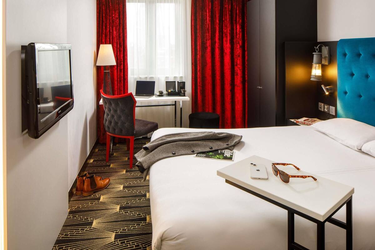 Chambre, 1 grand lit (The Queen)