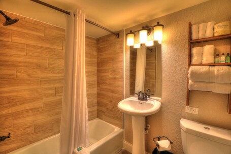River Edge Inn - Image 17