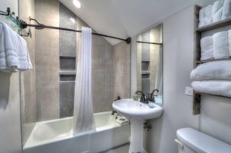 River Edge Inn - Image 51