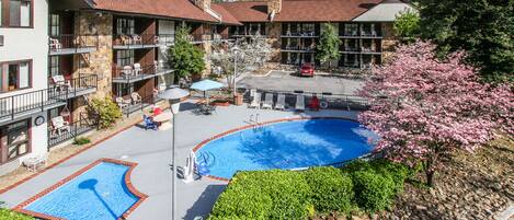 Outdoor pool, open 10:00 AM to 8:00 PM, pool umbrellas, sun loungers