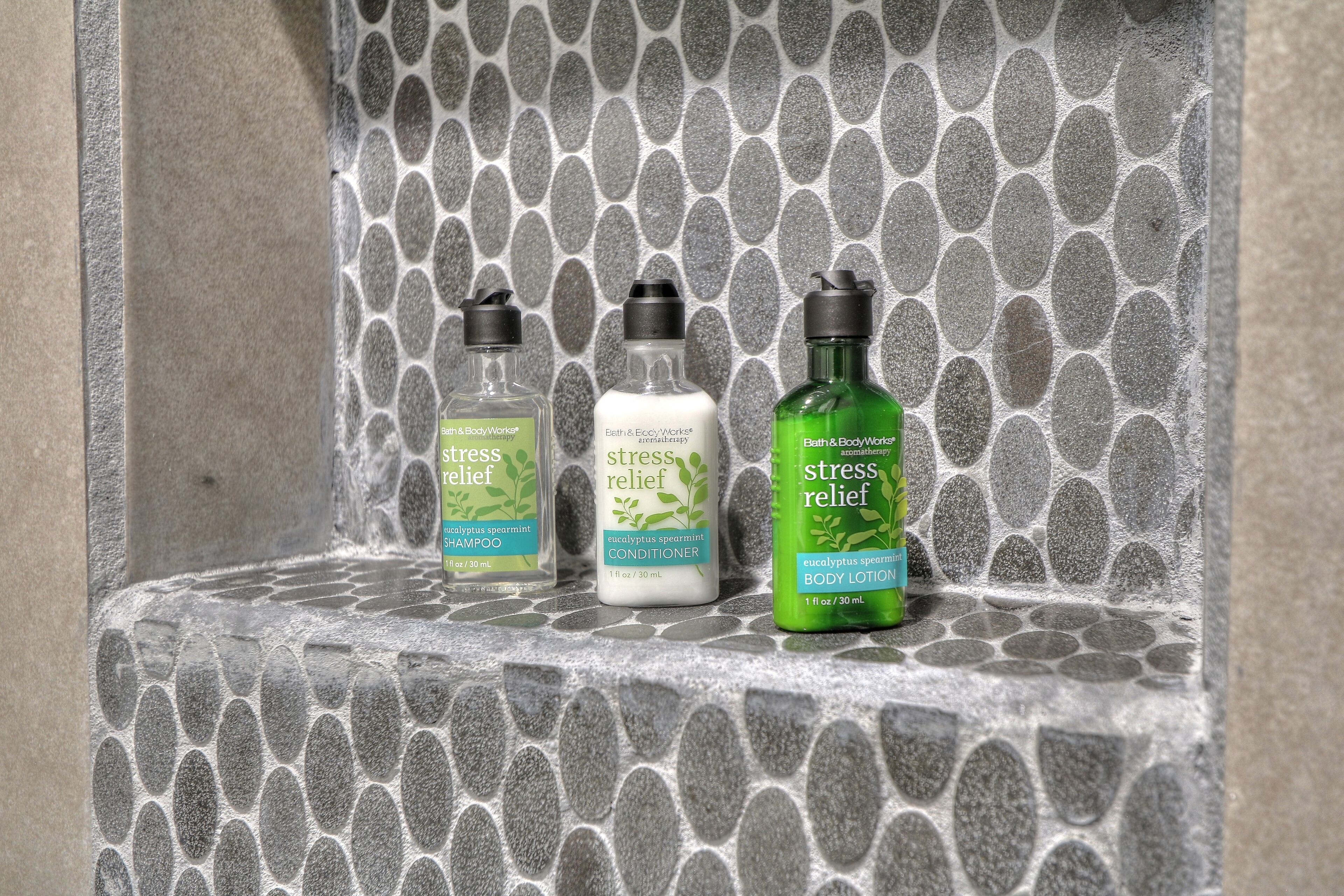 family suite, 2 bedrooms, kitchen (private balcony) | bathroom amenities | combined shower/bathtub, free toiletries, hair dryer, towels