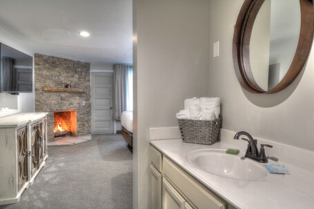 River Edge Inn - Image 43