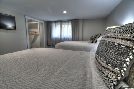 River Edge Inn - Image 59