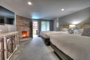 Family Suite, 2 Bedrooms, Kitchenette (Private Balcony) | Premium bedding, blackout curtains, iron/ironing board, cots/infant beds - River Edge Inn (Gatlinburg)